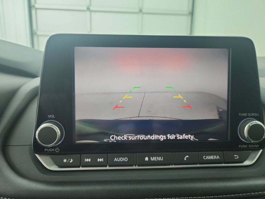 Used 2025 Nissan Rogue SV FWD image 27