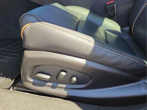 Used 2017 Chevrolet Impala Premier w/ Enhanced Convenience Package FWD image 12