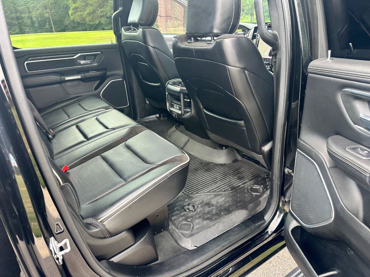 Used 2023 RAM 1500 Laramie AWD/4WD image 23