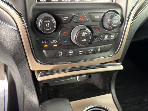 Used 2017 Jeep Grand Cherokee Limited AWD/4WD image 35