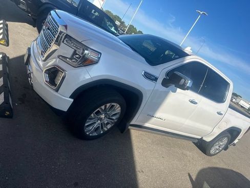 Used 2022 GMC Sierra 1500 Denali w/ Denali Reserve Package AWD/4WD image 3
