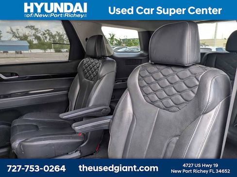 Used 2022 Hyundai Palisade Limited FWD image 18