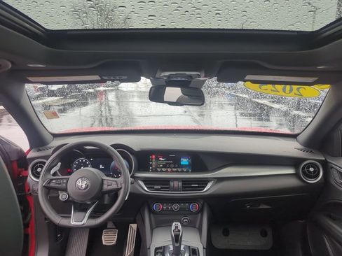 Used 2025 Alfa Romeo Stelvio Sprint w/ Veloce Package image 31