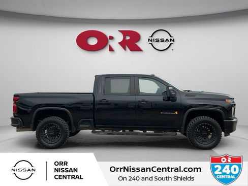 Used 2022 Chevrolet Silverado 2500 LTZ w/ Carhartt Edition AWD/4WD image 4