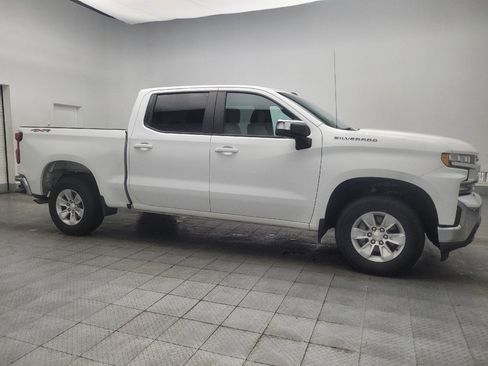 Used 2022 Chevrolet Silverado 1500 LT AWD/4WD image 11