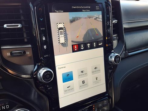 Used 2022 RAM 1500 Limited image 11