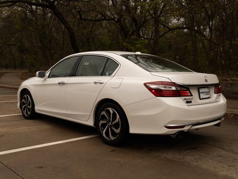 Used 2016 Honda Accord EX-L image 7