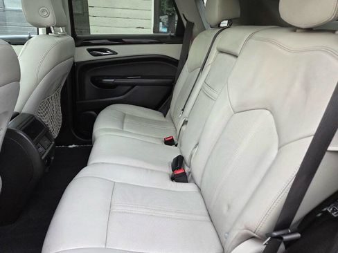 Used 2015 Cadillac SRX Luxury image 12