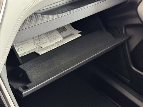 Used 2025 Subaru Outback Premium image 30