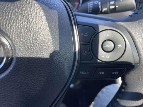 Used 2025 Toyota RAV4 XLE Premium FWD image 35