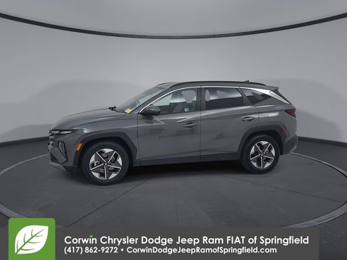 Used 2025 Hyundai Tucson SEL FWD image 8