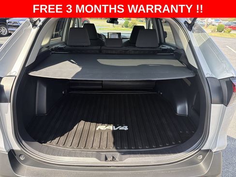 Used 2021 Toyota RAV4 XLE AWD/4WD image 22