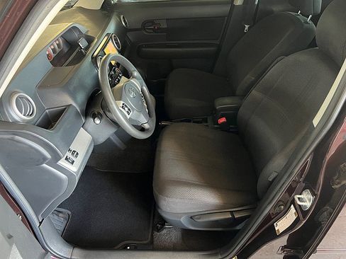 Used 2008 Scion xB image 9