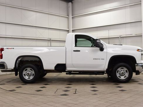 Used 2025 Chevrolet Silverado 2500 W/T w/ WT Convenience Package image 8