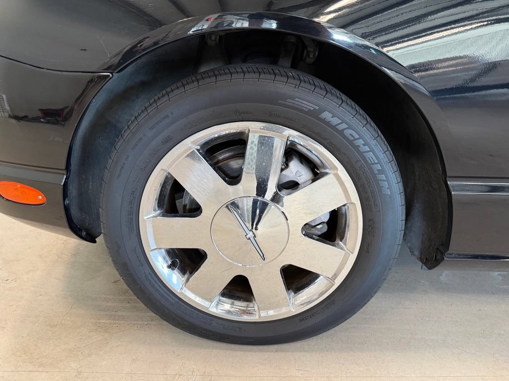 Used 2002 Ford Thunderbird RWD image 28