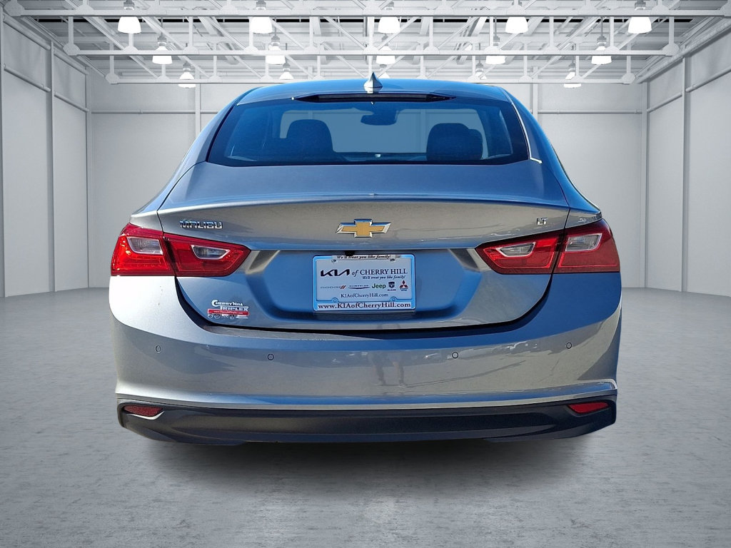 Used 2025 Chevrolet Malibu LT FWD image 4