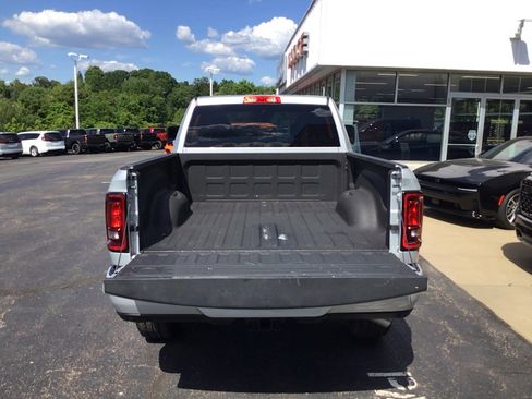 Certified 2026 RAM 2500 Big Horn AWD/4WD image 5