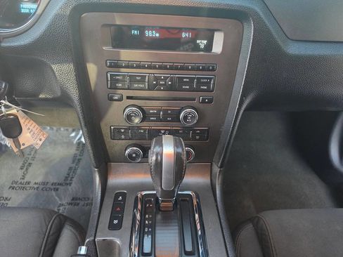 Used 2013 Ford Mustang Coupe image 27