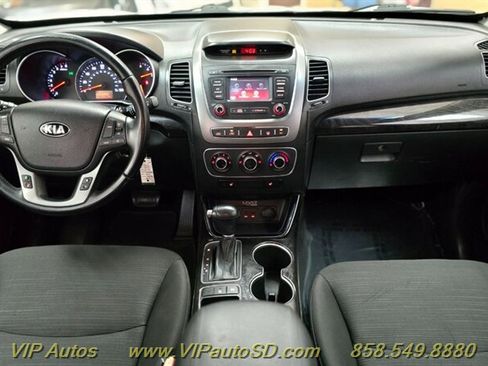 Used 2014 Kia Sorento LX FWD image 18