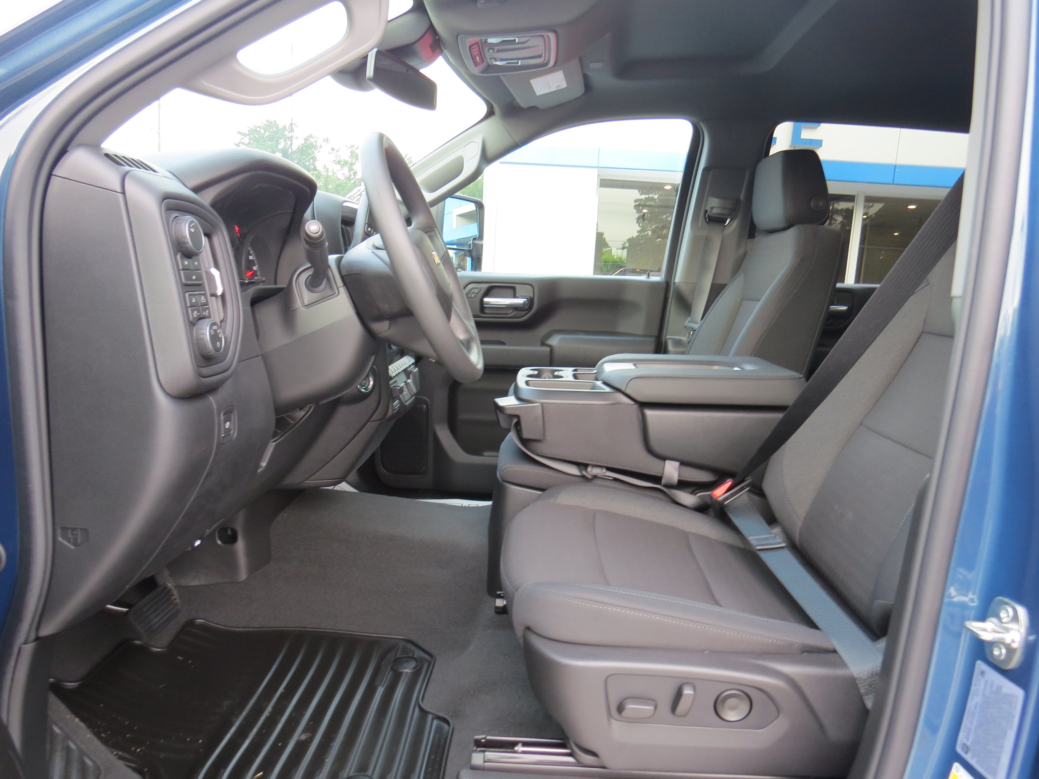 New 2026 Chevrolet Silverado 2500 Custom w/ Custom Value Package AWD/4WD image 16