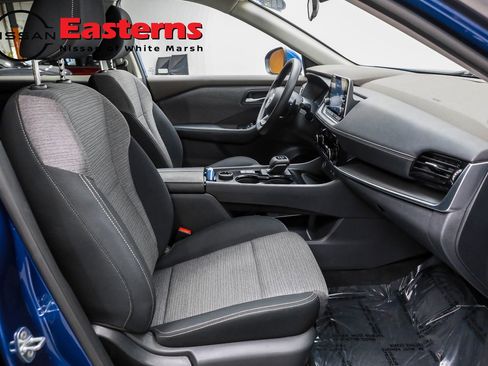 Used 2022 Nissan Rogue SV image 37