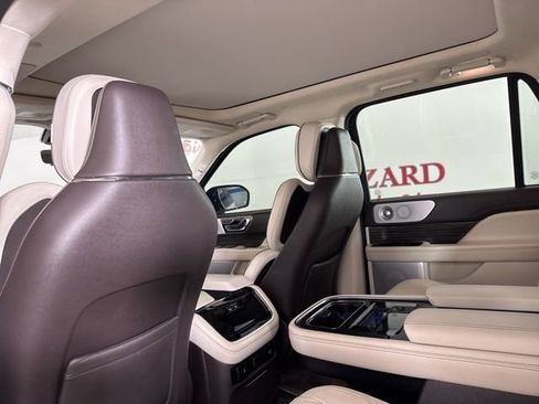 Used 2023 Lincoln Navigator Black Label image 14