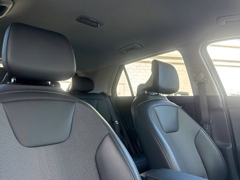 Used 2024 Kia Niro Wind FWD image 19