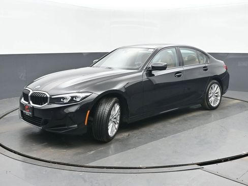 Used 2023 BMW 330i xDrive Sedan w/ Premium Package image 7