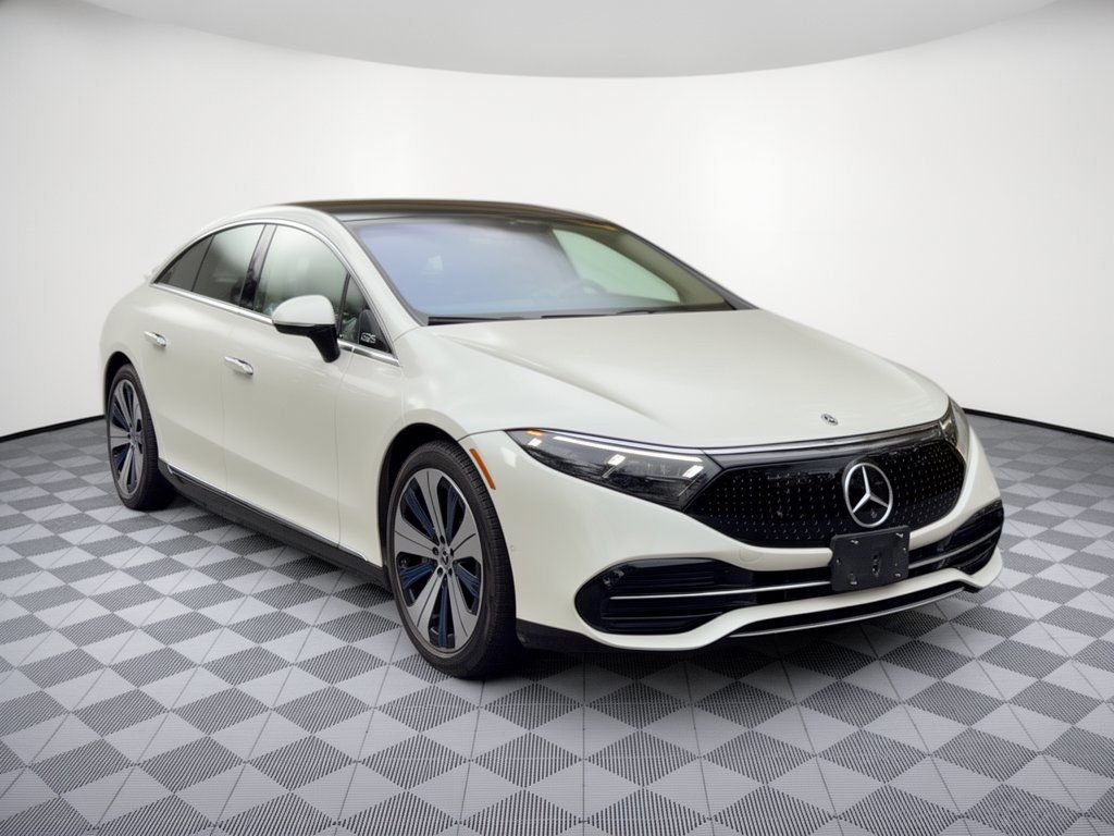 Used 2022 Mercedes-Benz EQS 450+ Sedan image 7