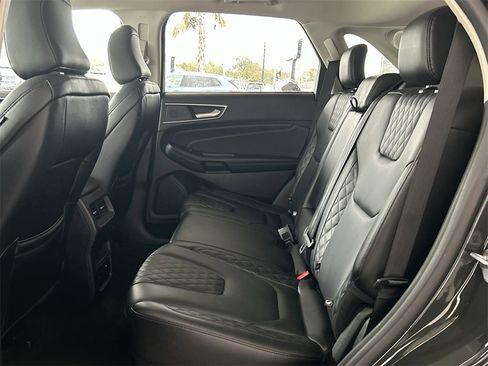 Used 2024 Ford Edge Titanium image 35