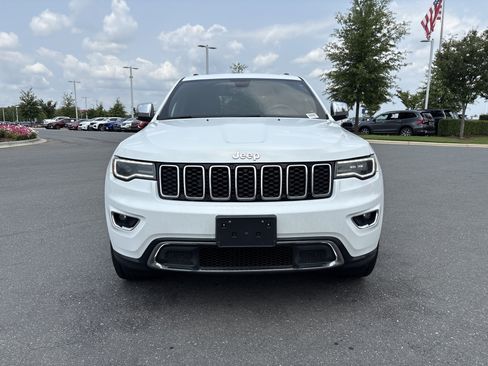 Used 2018 Jeep Grand Cherokee Limited w/ Luxury Group II AWD/4WD image 3