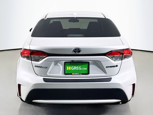 Used 2022 Toyota Corolla LE image 8
