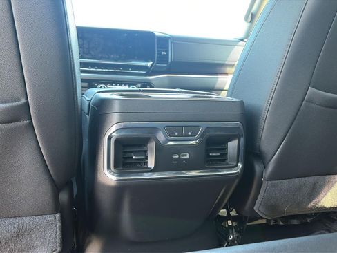 Used 2023 GMC Sierra 1500 SLT w/ SLT Premium Plus Package AWD/4WD image 11