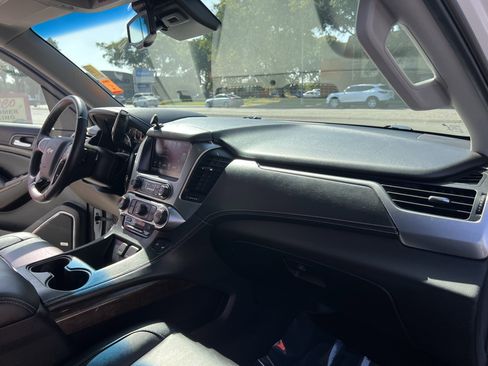 Used 2018 Chevrolet Tahoe LT w/ Luxury Package image 39