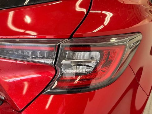 Used 2021 Toyota Corolla SE w/ Special Edition FWD image 5