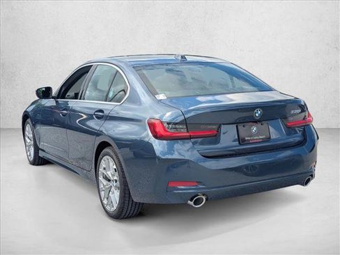Used 2026 BMW 330i Sedan w/ Premium Package RWD image 8