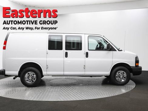 Used 2020 Chevrolet Express 2500 w/ Driver Convenience Package RWD image 4