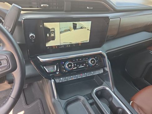 Used 2025 GMC Sierra 2500 Denali Ultimate AWD/4WD image 15
