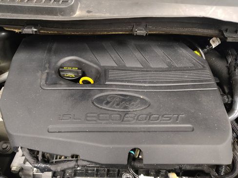 Used 2017 Ford Escape SE FWD image 30