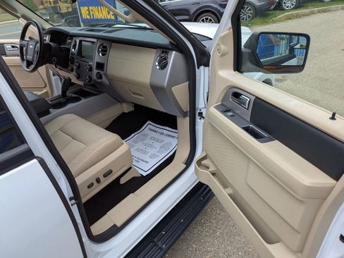 Used 2017 Ford Expedition EL XLT w/ Equipment Group 202A image 42