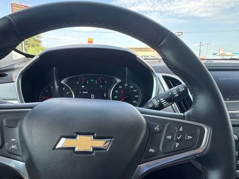 Used 2024 Chevrolet Equinox LT AWD/4WD image 13