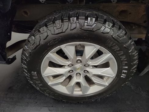 Used 2021 Chevrolet Silverado 1500 Custom AWD/4WD image 11