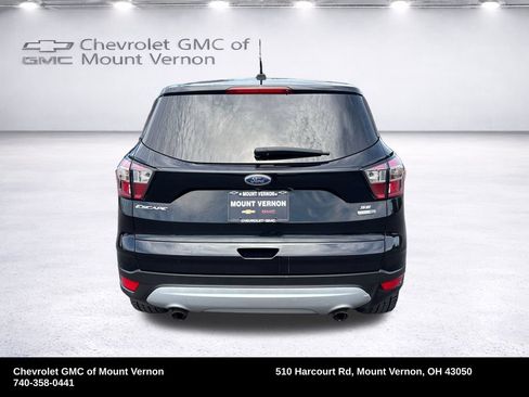 Used 2017 Ford Escape SE w/ SE Cold Weather Package AWD/4WD image 4