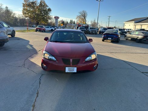 Used 2006 Pontiac Grand Prix image 3