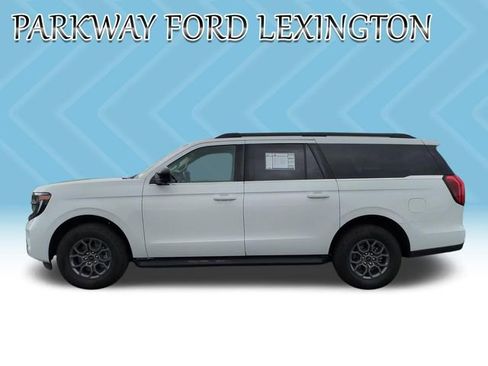 Used 2025 Ford Expedition Max Active RWD image 2