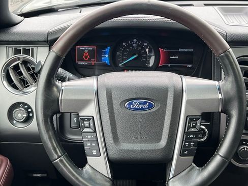 Used 2015 Ford Expedition Platinum image 21