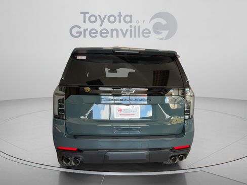 Used 2025 Chevrolet Suburban Z71 w/ Comfort Package AWD/4WD image 5