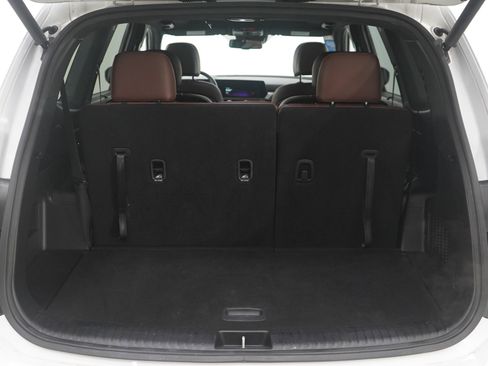 Used 2024 Kia Telluride EX w/ EX Captain's Chair Package image 20