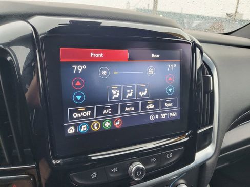 Used 2022 Chevrolet Traverse LT w/ LPO, Floor Liner Package image 20