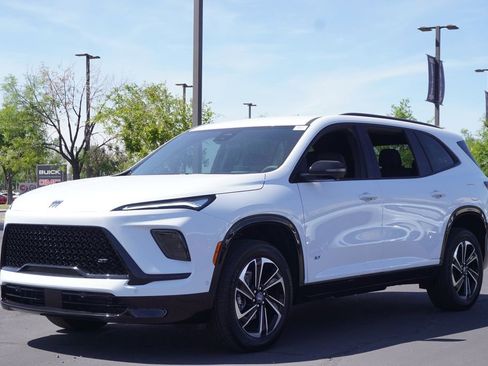 New 2026 Buick Enclave Sport Touring w/ Super Cruise Package image 4